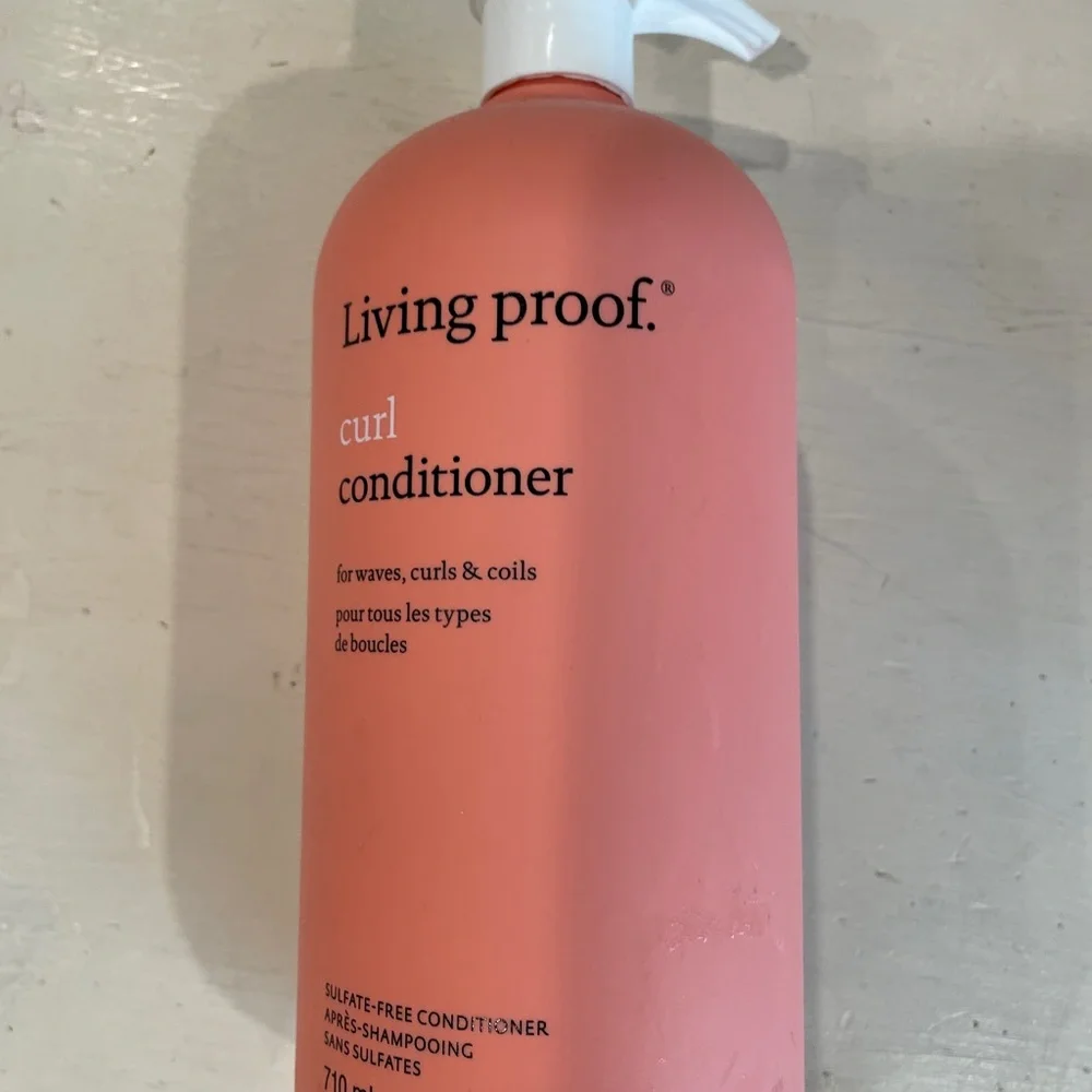 Living Proof Curl Conditioner in Coral - Picture 3 of 3